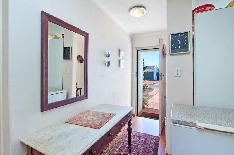 2 Bedroom Property for Sale in Fish Hoek Western Cape